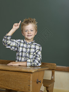 返回学校桌子拇指知识黑板学习长椅孩子们孩子黑色学年图片