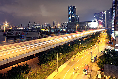 夜间在香港的交通运输场景车辆天际摩天大楼街道戏剧性公共汽车地标建筑图片