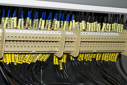中转器     电蛤内装的电线互联网电子产品网络活力宏观数据速度力量电气多核图片