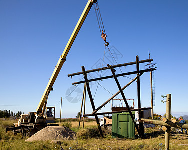 替换旧的电线支持柴油机建筑工具外联勃起天空技术电压高度地形图片