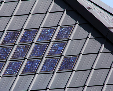 太阳能屋顶瓷砖建筑环境活力住宅控制板太阳天空技术光伏屋面图片