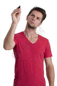 青年人用永久标记写作的年轻人圆珠笔t恤素描衬衫绘画红色白色学生成人男性图片