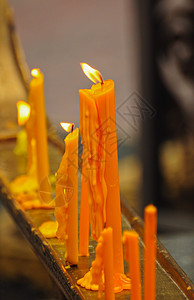 燃烧的蜡烛光束润滑脂烧伤烛光庆典辉光蜂蜡假期强光沉思图片