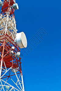 通讯塔数据收音机金属天线盘子发射机卫星网络沟通播送图片
