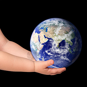 小女孩抱着黑色的地球球图片