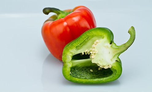 红色和绿树脂水果沙拉营养胡椒食物蔬菜辣椒营养素绿色饮食图片
