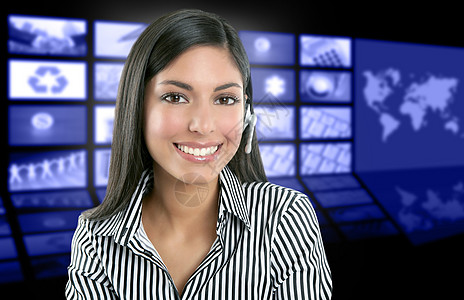 美丽的印度女电视新闻播音员女性主持人服务屏幕桌子电脑蓝色黑发人士女孩图片