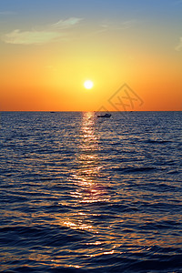 蓝色金色日出海海风海 海红天空橙子旅行戏剧性海洋天堂金子云景场景海景天气图片