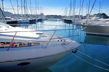 西班牙德尼亚阿利坎特岛地中海码头娱乐青色帆船游客奢华反射游艇旅行假期海洋图片