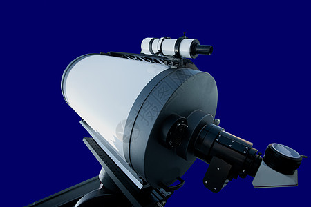 孤立的天文观测台望远镜;图片