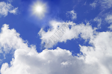 蓝天空 白云和太阳图片