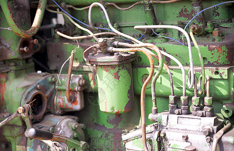 旧柴油机部件的零件图片