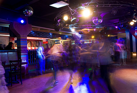 俱乐部晚会成员展示人群男人舞蹈家音乐夜店运动身体乐趣图片
