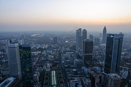 德国美因法兰克福河流景观天空金融城市天际旅行街道摩天大楼游客图片