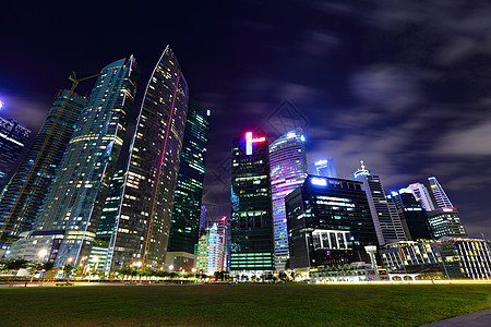 新加坡夜间城市风景码头摩天大楼中心地标市中心建筑天空商业办公室景观图片