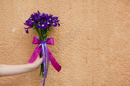 花束新娘展示女性花瓣婚礼女士假期叶子紫色花朵图片