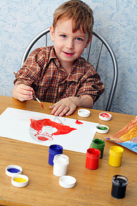 绘画铅笔男孩们作业孩子们家庭幼儿金发画笔艺术工艺图片