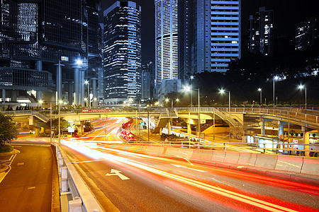 现代城市夜间交通蓝色场景地球公共汽车隧道驾驶速度辉光运输建筑图片
