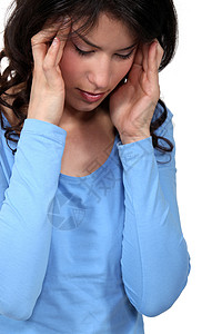 患有头痛症的妇女蓝色白色长袖眼皮黑发嘴唇头发压力女士衬衫图片