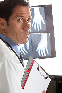 医生看X光诊所管道检查照相疾病射线专家诊断男人预后图片
