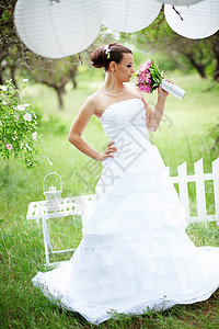 美丽的新娘公园婚礼衣服女孩花束灯笼裙子女士假期奢华图片