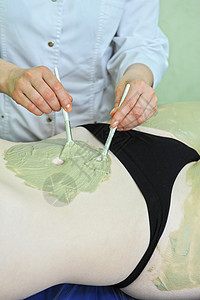 圆体遮罩刷子女孩皮肤瀑布化妆品酒店治疗女士黏土护理图片