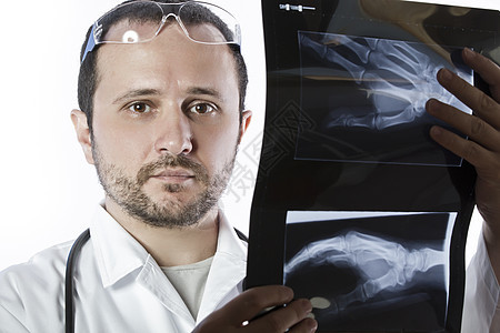 持有手的X射线上诉权的医生图片