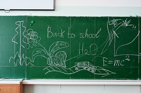 重返学校粉笔标题黑板木板笔记班级课堂学习绘画刻字图片