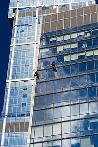 天空压梯工作安装财产工人蓝色中心建筑职业清洁工垫圈玻璃图片
