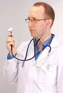 具有听诊器的医生教授考试学校实验室诊所男人误诊调查临床诊断医师图片