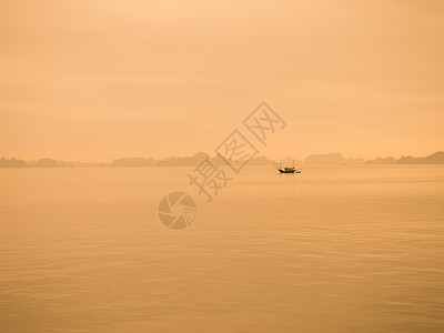 越南哈朗湾日落图片