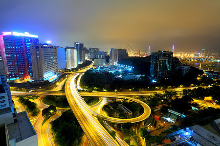 夜间在高速公路上建筑景观交通蓝色商业运动场景城市办公室街道图片