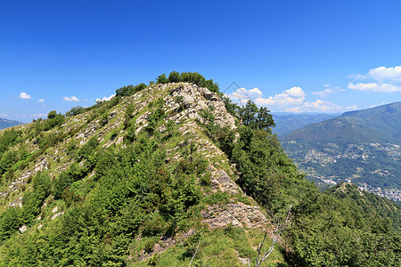 马尼科德卢梅山蓝色旅行风景场景国家登山岩石远足公园美丽图片