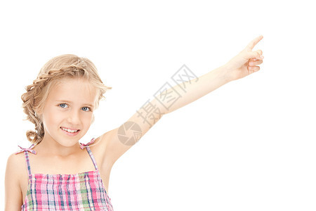 小女孩指着她的手指幼儿园童年女士女性手臂快乐手势采摘孩子微笑图片