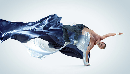 现代风格舞女表演成人男生体操训练杂技运动员舞蹈家行动身体艺术家图片