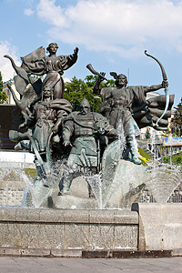 乌克兰基辅城市创始人纪念物城市旅行旅游神话喷泉天鹅地标建筑学天空青铜图片