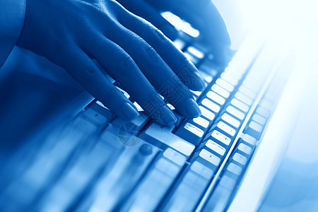 键键键工作手手指屏幕笔记本商业技术键盘指甲钥匙女性工作图片