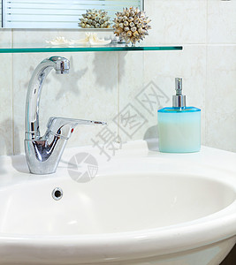 内部设计家具洗手间镜子设计师房间瓷砖住宅公寓卫生间窗户图片