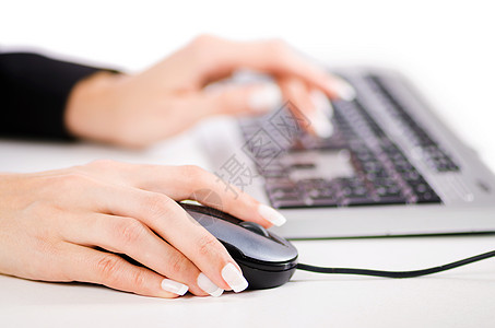 手在键盘上工作纽扣互联网硬件钥匙按钮桌面职场技术手指电子产品图片
