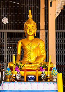 佛像金子佛教徒反射雕塑祷告寺庙精神偶像宗教哲学图片