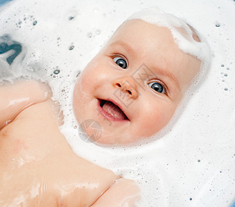 婴儿洗澡生活浴室皮肤保健泡沫童年卫生身体孩子享受图片