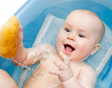 婴儿洗澡卫生女儿喜悦皮肤孩子享受浴缸女孩海绵童年图片