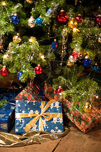 圣诞节礼物装饰古董假期风格季节庆典丝带装饰品蓝色松树图片