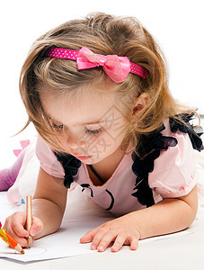 少女绘画女儿艺术学校学习头发教育婴儿铅笔创造力家庭图片
