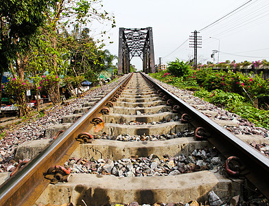 泰国Talingchan的曼谷诺伊铁路桥场地纪念碑石头地平线交通运动车辆引擎市场旅行图片