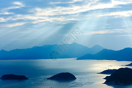 海洋岛屿日出风景晴天旅行海景天空太阳场景射线光束辉光热带图片