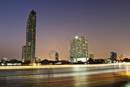 沿河的建筑物在晚上 从亚提克来的风景建筑自由商业公园港口城市地标景观国家海港图片