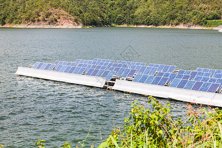 水上的太阳能电池板活力力量商业天空电压反射技术生态细胞加热图片