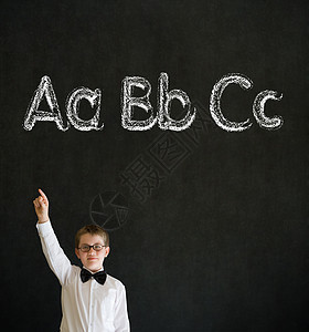 用英语字母表学习的男孩子生意人兼打接应答商业想像力学校学生老师商务黑板教育拼写语言图片