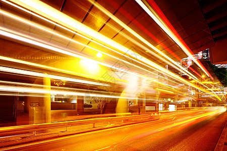 交通公路上的城市灯光小径建筑学交通天空驾驶公共汽车建筑运动摩天大楼街道场景图片